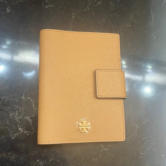 Tory Burch Bags Tory Burch Emerson Passport Holder Color Cardamom